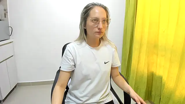 Snapshot of Adele_johnsonn1 chatting on 5, 12, 2024 Adele johnsonn1 online show from 5, 12, 2024