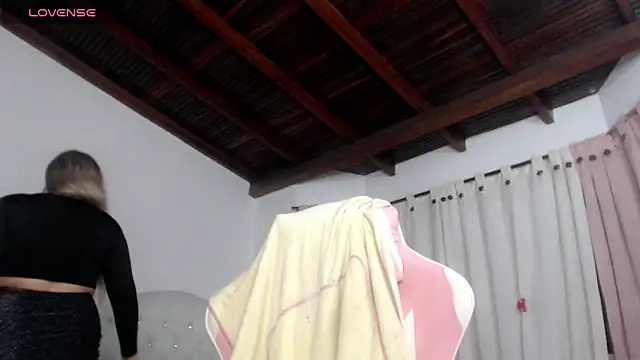 Snapshot of milk_cow_ chatting on 7, 10, 2025 milk cow  online show from 7, 10, 2025