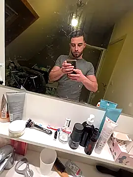 Snapshot of Vekie_007 chatting on 1, 2, 2026 Vekie 007 online show from 1, 2, 2026