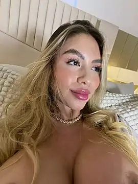  laura 02 online show from 30, 4, 2026