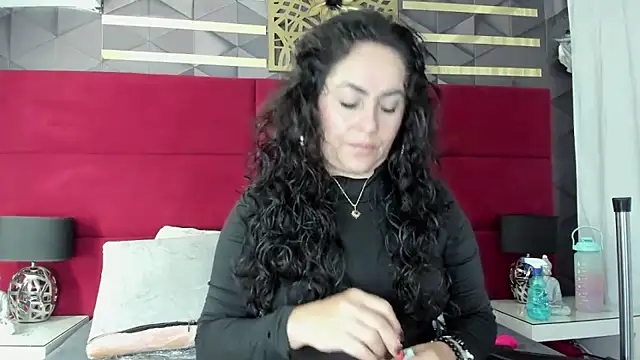 hanny milf online show from 14, 1, 2026