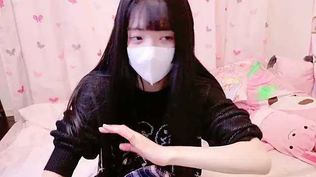 Snapshot of irohani_usagi chatting on 13, 12, 2024 irohani usagi online show from 13, 12, 2024