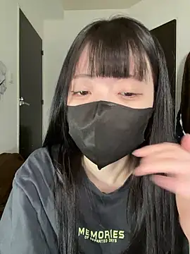 Snapshot of irohani_usagi chatting on 26, 9, 2025 irohani usagi online show from 26, 9, 2025