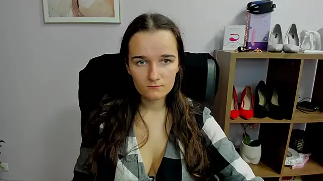 Snapshot of KateDelight chatting on 12, 10, 2025 KateDelight online show from 12, 10, 2025