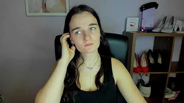 Snapshot of KateDelight chatting on 2, 11, 2025 KateDelight online show from 2, 11, 2025