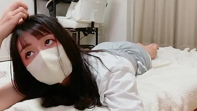 ayu yu xo online show from 18, 6, 2026