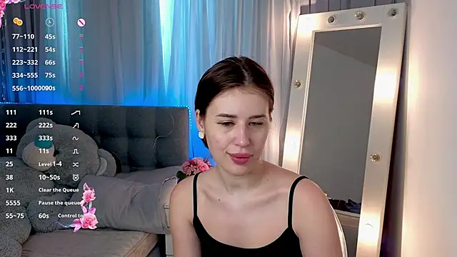 Milkissss online show from 3, 4, 2026