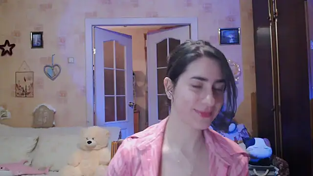 Snapshot of INELIKA chatting on 19, 9, 2025 INELIKA online show from 19, 9, 2025