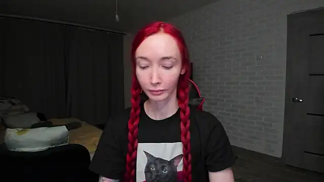 Roxy Silver online show from 12, 2, 2026