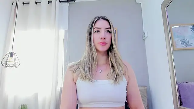  AlejaCruz  online show from 6, 1, 2026