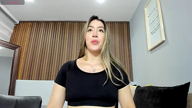 Snapshot of _AlejaCruz_ chatting on 28, 6, 2026 AlejaCruz online show from 28, 6, 2026
