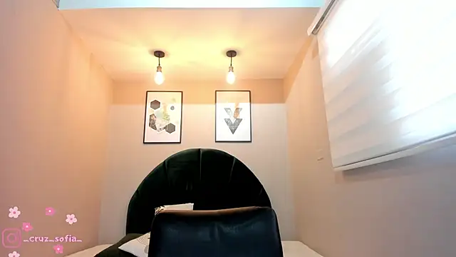 Snapshot of _AlejaCruz_ chatting on 19, 7, 2026 AlejaCruz online show from 19, 7, 2026