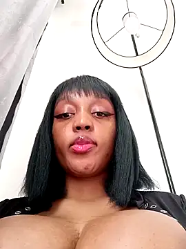 Snapshot of Busty_Bambi chatting on 20, 4, 2026 Busty Bambi online show from 20, 4, 2026