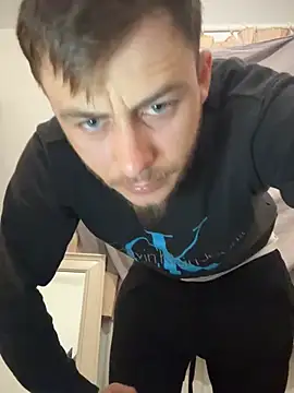 Julian128 online show from 6, 3, 2025