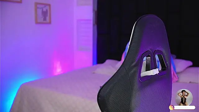 Marianamonroe  online show from 12, 4, 2026