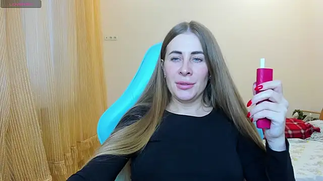 Snapshot of BarbaraKiss chatting on 5, 1, 2025 BarbaraKiss online show from 5, 1, 2025