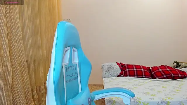 Snapshot of BarbaraKiss chatting on 9, 1, 2025 BarbaraKiss online show from 9, 1, 2025