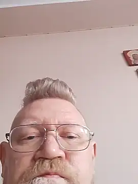 Pol1074 online show from 15, 4, 2026