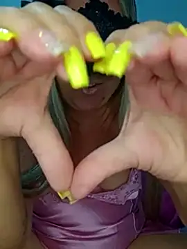 Snapshot of titiasexy chatting on 25, 11, 2025 titiasexy online show from 25, 11, 2025