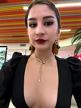 Snapshot of Mon_Cherry chatting on 18, 10, 2025 Mon Cherry online show from 18, 10, 2025