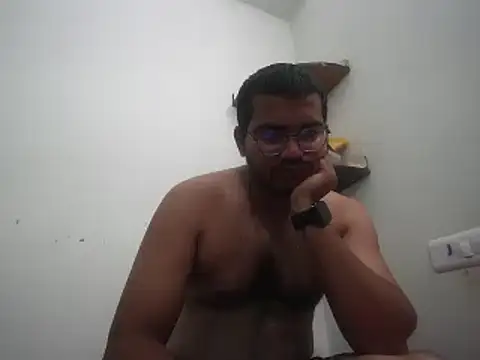 Snapshot of naughtymike0007 chatting on 28, 10, 2025 naughtymike0007 online show from 28, 10, 2025