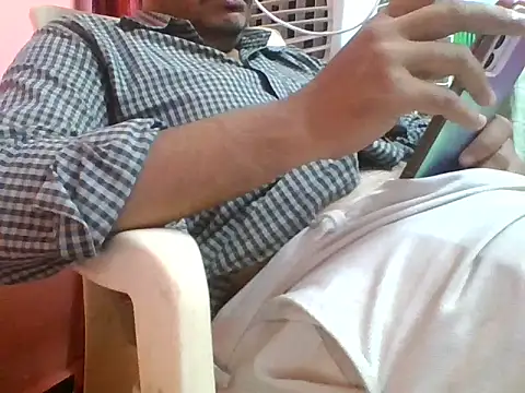 Snapshot of naughtymike0007 chatting on 14, 11, 2025 naughtymike0007 online show from 14, 11, 2025