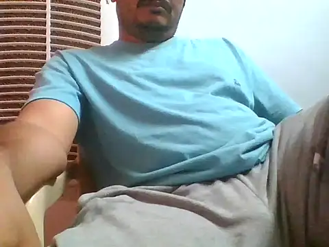 Snapshot of naughtymike0007 chatting on 19, 11, 2025 naughtymike0007 online show from 19, 11, 2025