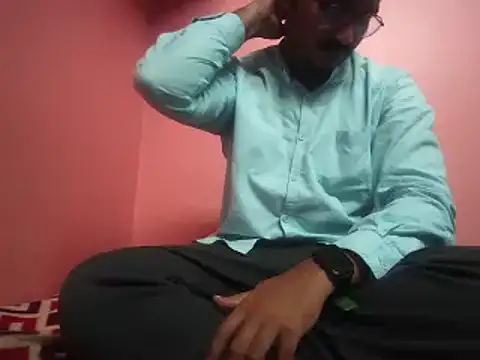 Snapshot of naughtymike0007 chatting on 22, 11, 2025 naughtymike0007 online show from 22, 11, 2025