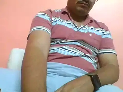 Snapshot of naughtymike0007 chatting on 16, 12, 2025 naughtymike0007 online show from 16, 12, 2025