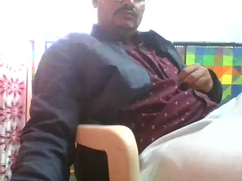 Snapshot of naughtymike0007 chatting on 21, 12, 2025 naughtymike0007 online show from 21, 12, 2025