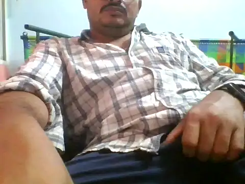 Snapshot of naughtymike0007 chatting on 22, 12, 2025 naughtymike0007 online show from 22, 12, 2025