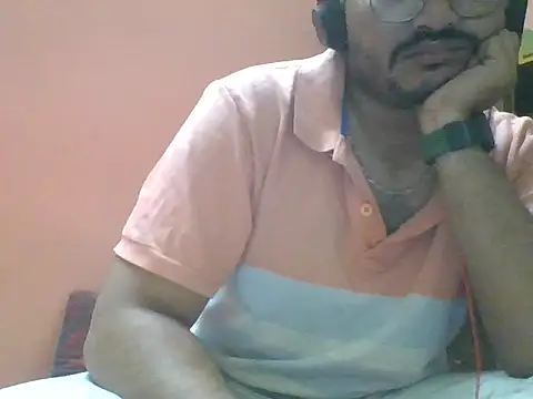 Snapshot of naughtymike0007 chatting on 5, 1, 2026 naughtymike0007 online show from 5, 1, 2026