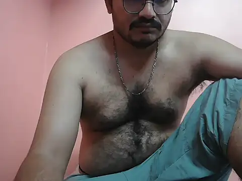 Snapshot of naughtymike0007 chatting on 1, 2, 2026 naughtymike0007 online show from 1, 2, 2026