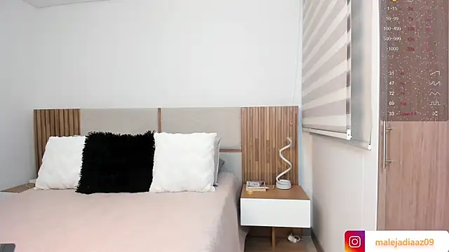 MalejaDiaz  online show from 12, 4, 2026