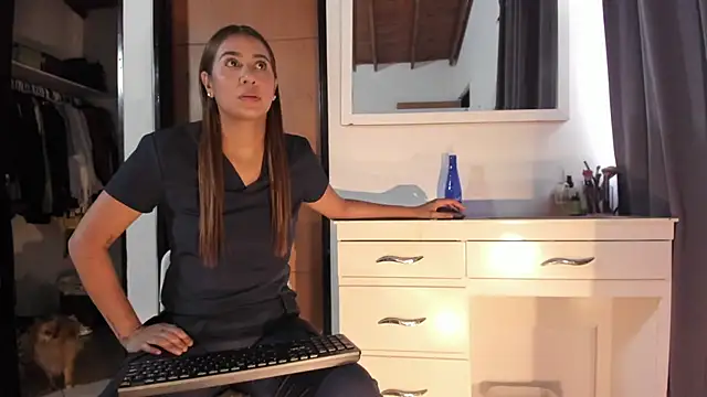 Snapshot of Alana_Suares1 chatting on 14, 7, 2026 Alana Suares1 online show from 14, 7, 2026
