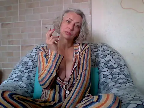 Snapshot of Lorie_Carrie chatting on 11, 7, 2026 Lorie Carrie online show from 11, 7, 2026