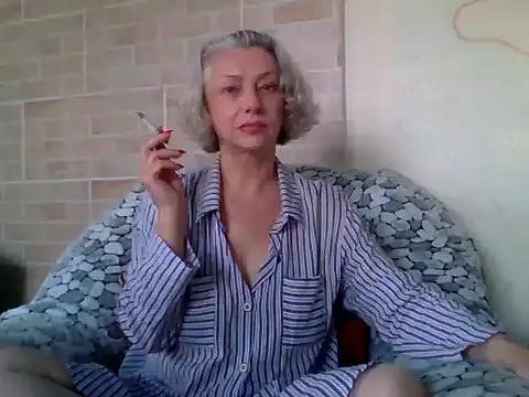 Snapshot of Lorie_Carrie chatting on 27, 7, 2026 Lorie Carrie online show from 27, 7, 2026