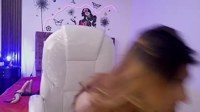 elena detroya online show from 9, 10, 2025