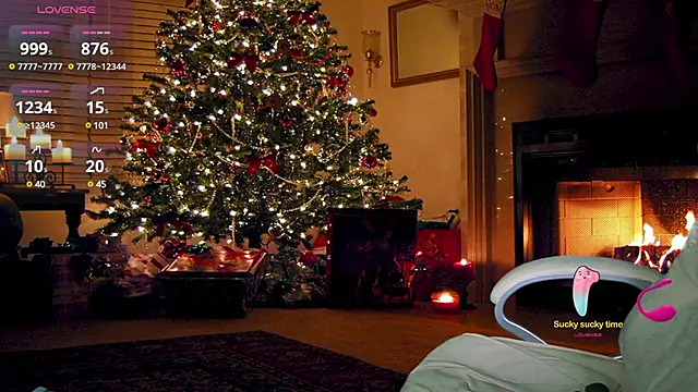 Snapshot of YesPussyClover chatting on 4, 1, 2025 YesPussyClover online show from 4, 1, 2025