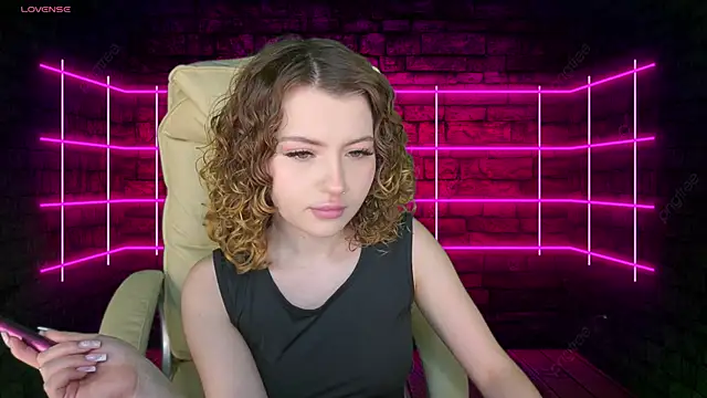 Snapshot of YesPussyClover chatting on 19, 3, 2025 YesPussyClover online show from 19, 3, 2025