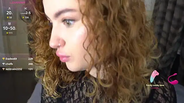 Snapshot of YesPussyClover chatting on 16, 10, 2025 YesPussyClover online show from 16, 10, 2025