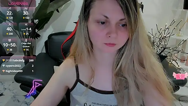 Snapshot of SmilingEmily_ chatting on 18, 1, 2025 SmilingEmily online show from 18, 1, 2025