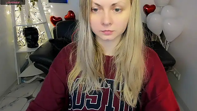 Snapshot of SmilingEmily_ chatting on 15, 2, 2025 SmilingEmily online show from 15, 2, 2025