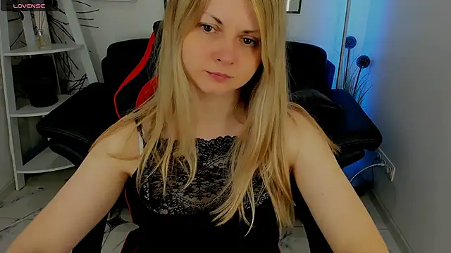 Snapshot of SmilingEmily_ chatting on 20, 3, 2025 SmilingEmily online show from 20, 3, 2025