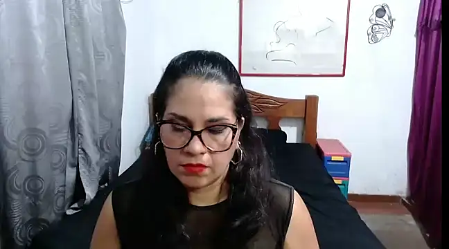 Snapshot of Mistresskloe01 chatting on 8, 1, 2025 Mistresskloe01 online show from 8, 1, 2025