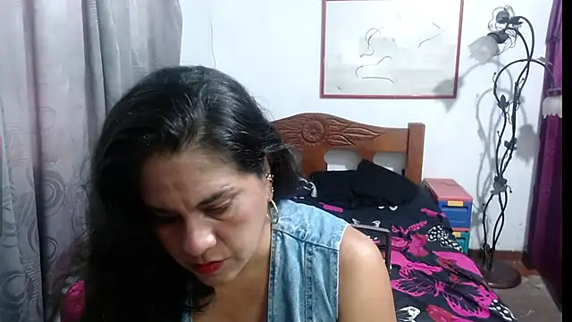 Snapshot of Mistresskloe01 chatting on 18, 3, 2025 Mistresskloe01 online show from 18, 3, 2025