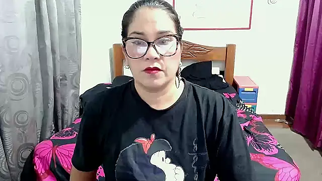 Snapshot of Mistresskloe01 chatting on 23, 9, 2025 Mistresskloe01 online show from 23, 9, 2025