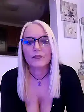 Snapshot of kikkastar chatting on 4, 2, 2025 kikkastar online show from 4, 2, 2025