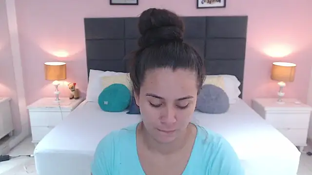 Snapshot of MadisonJenner chatting on 22, 1, 2025 MadisonJenner online show from 22, 1, 2025