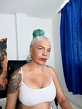 Snapshot of freyadevil333 chatting on 18, 1, 2026 freyadevil333 online show from 18, 1, 2026